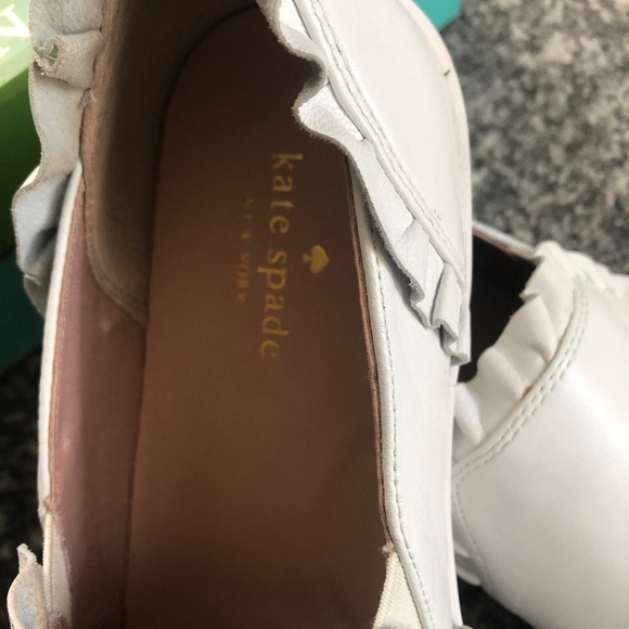 Kate Spade white leather ruffle slide in sneakers - Picture 5 of 7